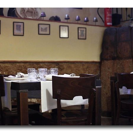 Hotel Restaurante Dona Anita Requena Exterior photo