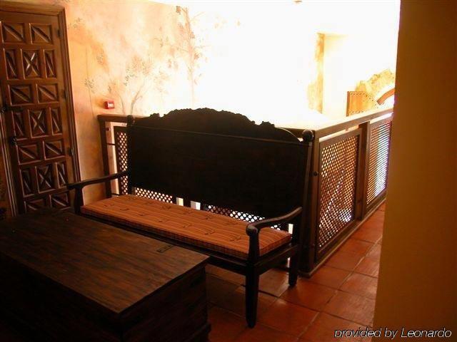 Hotel Restaurante Dona Anita Requena Interior photo