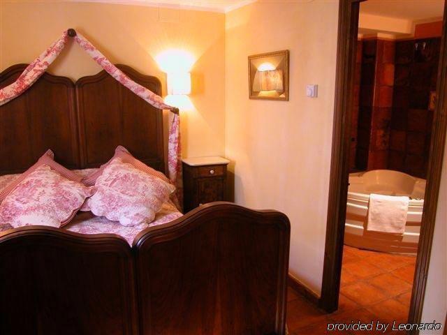 Hotel Restaurante Dona Anita Requena Room photo