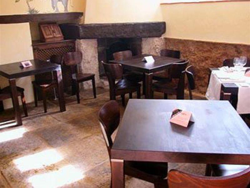 Hotel Restaurante Dona Anita Requena Exterior photo